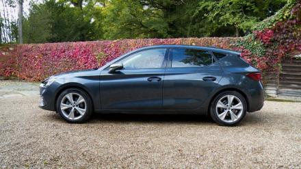 Seat LEON 1.5 e-Hybrid FR Black Edition 5dr DSG [DAP]